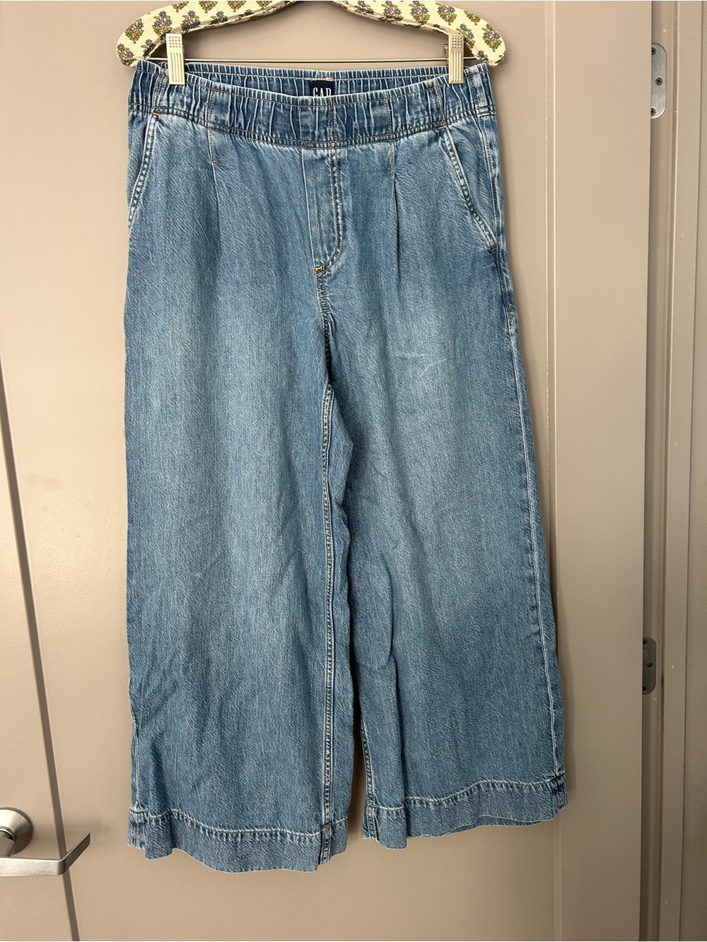GAP Medium Blue Denim Pants Size M